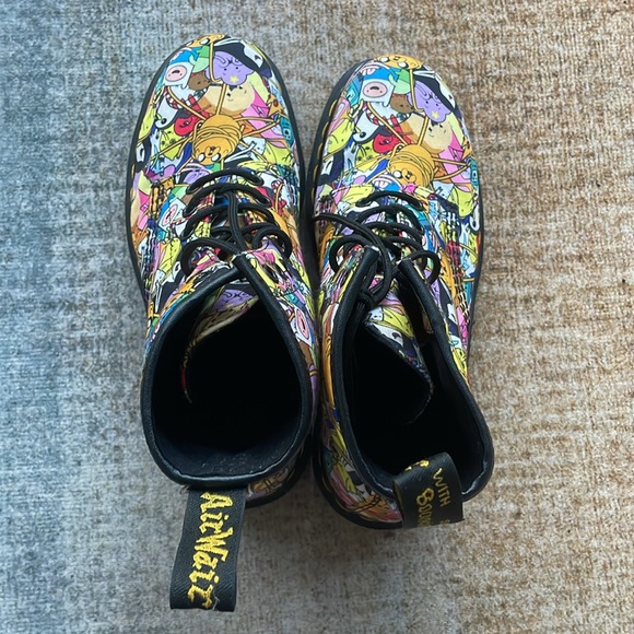 Excellent like new condition Doc Martens Adventure Time boots sz 8 men 9 ladies - Picture 5 of 9